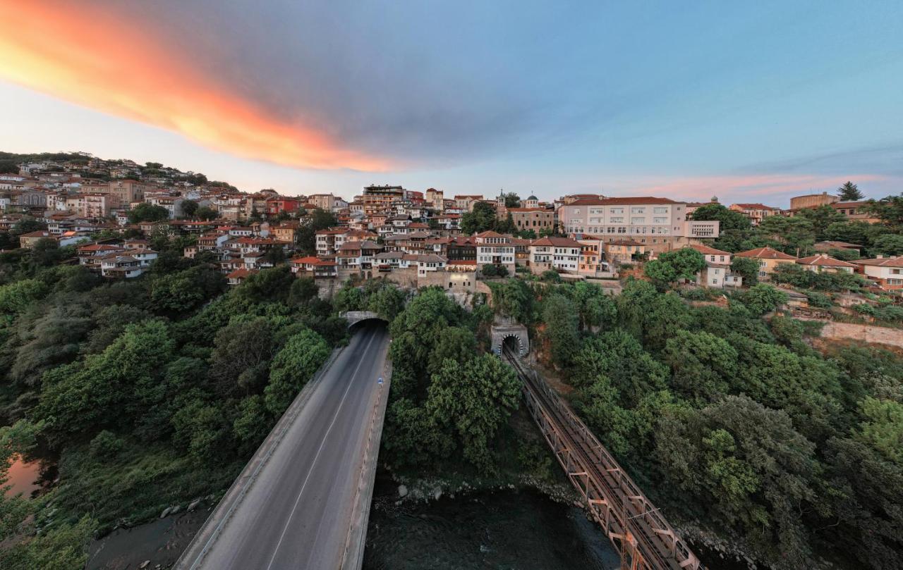Bridges Residence Veliko Tŭrnovo Eksteriør bilde